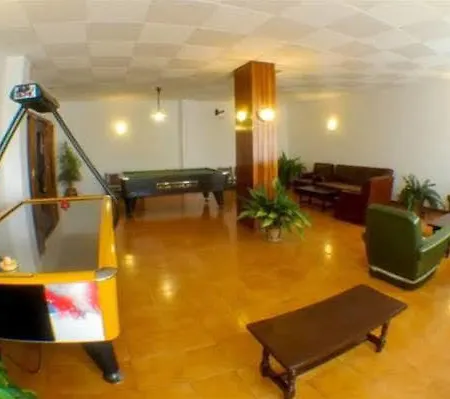 Residencia Nicolau Hotell *